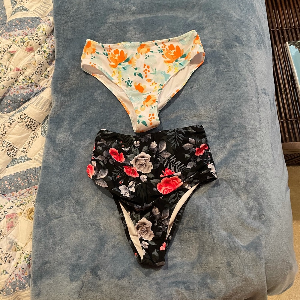 2 Cupshe Full Coverage Bikini Bottoms Sz M 8-10